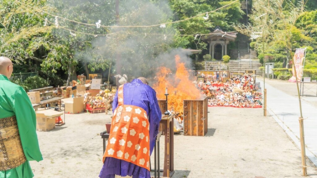 閼伽井嶽薬師 人形供養祭